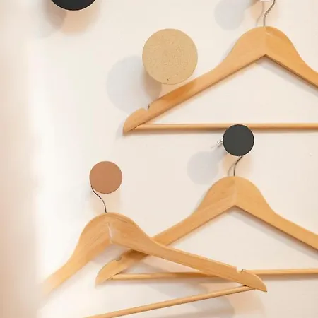 11 Steps' Lovely In The Center *