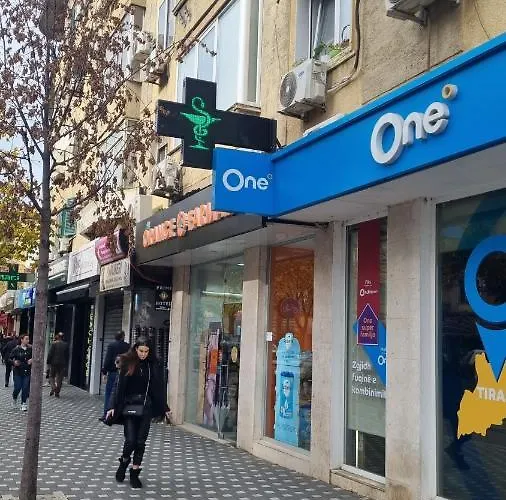 11 Steps' Lovely In The Center *