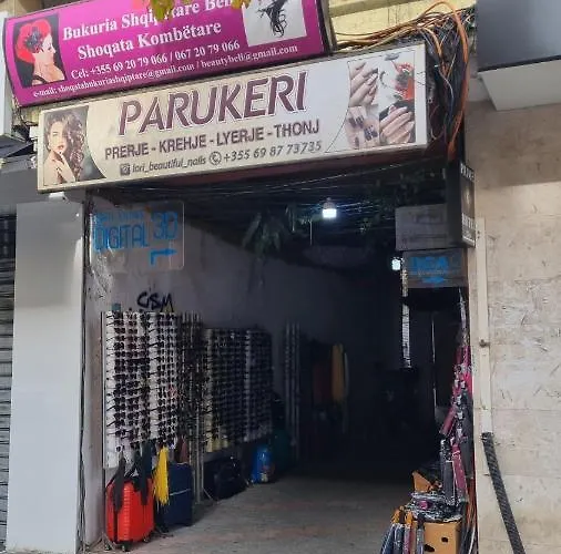 11 Steps' Lovely In The Center * Tirana