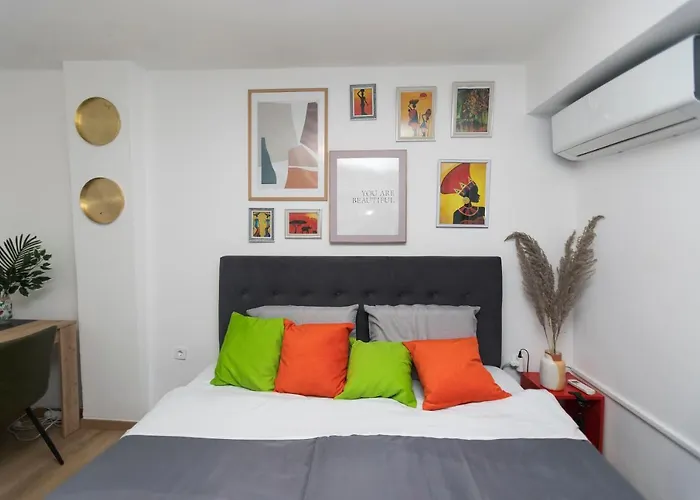 11 Steps' Lovely In The Center Apartman