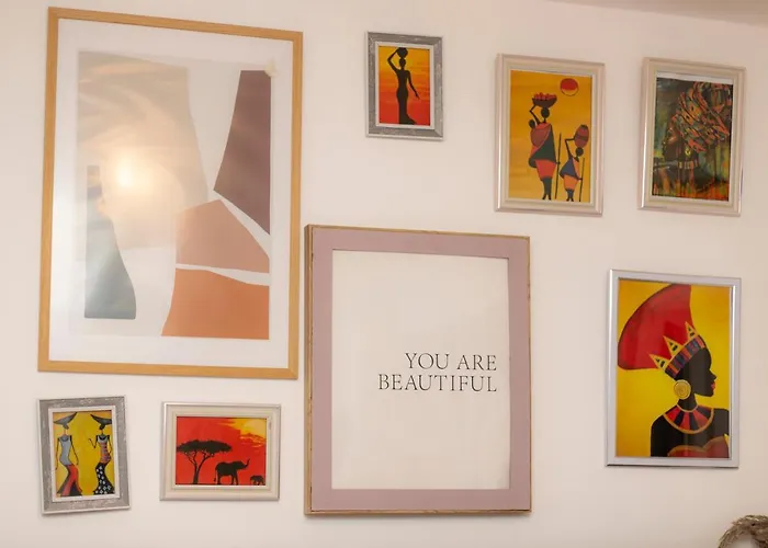 11 Steps' Lovely In The Center * Tirana