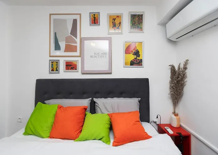 Apartman 11 Steps' Lovely In The Center *